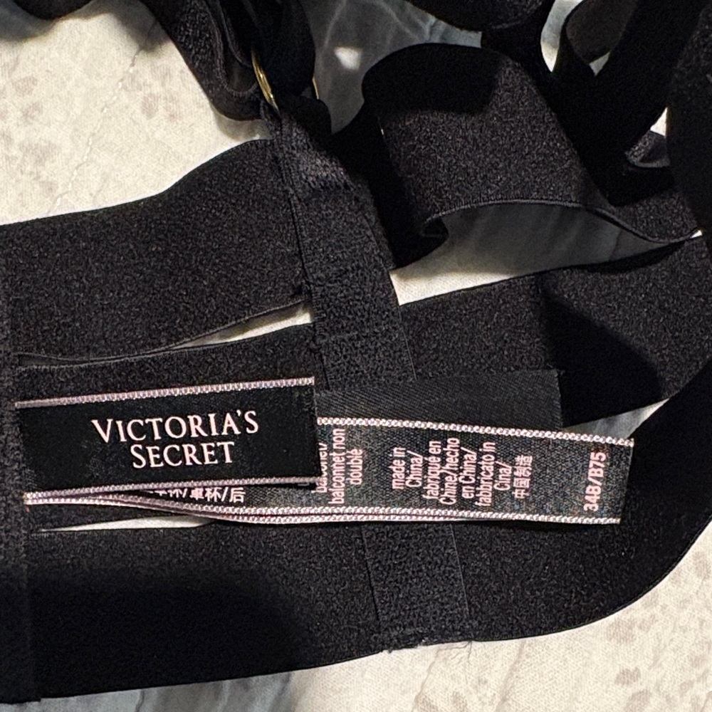 Victoria's Secret Black Strappy Underwire Bra with Gold Rings - Picture 2 of 4